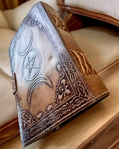 Premium Journal, Antique Pattern, Leather Notebook "Magical Chronicle" 200 pages, 2 variants to choose from, personalization option with engraving