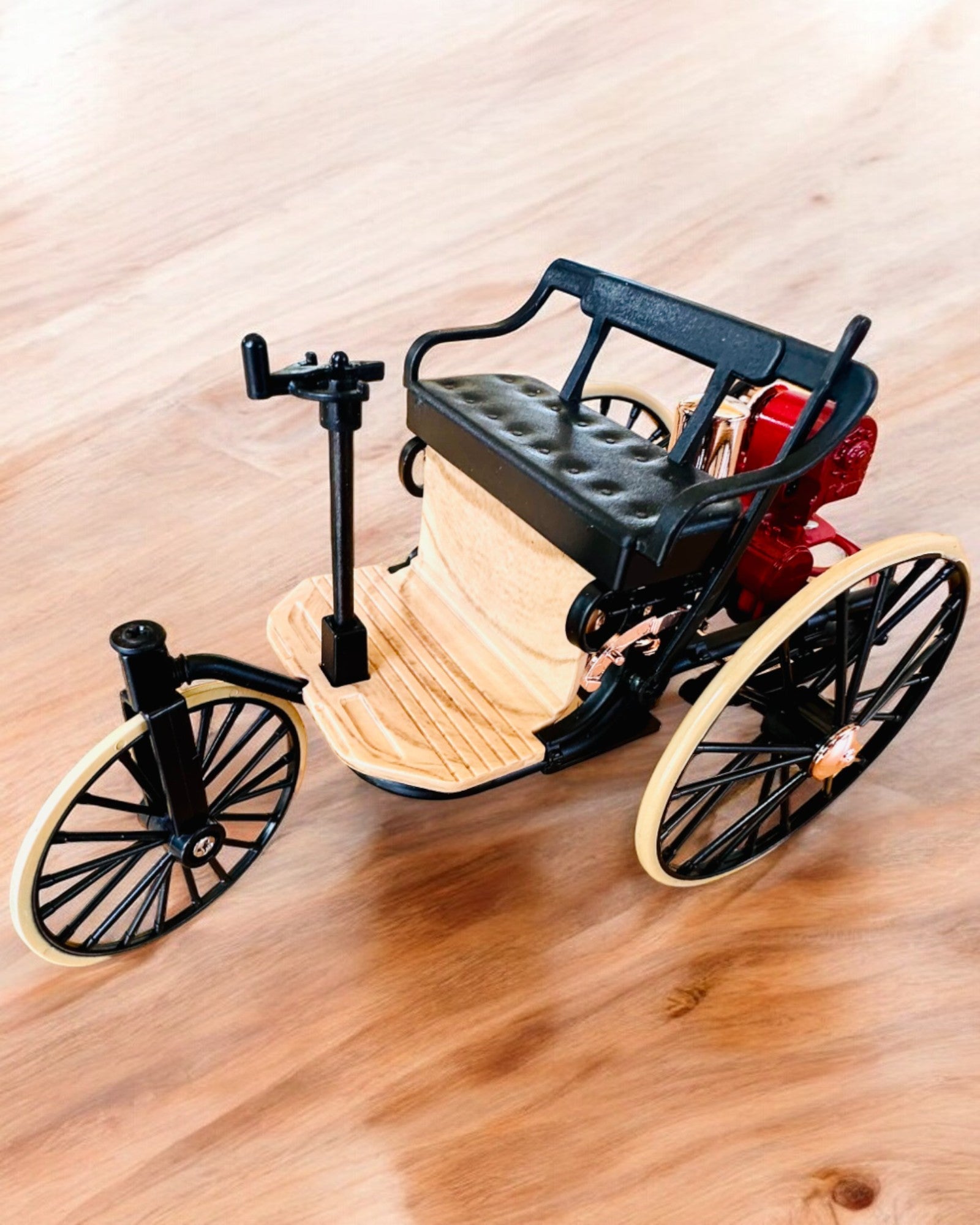 Retro Driewieler Benz Patent-Motorwagen - Verzamelaarsmodel, personalisatie met gravure als cadeau