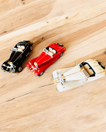 Miniaturmodell klassischer Retro-Autos - Möglichkeit zur Personalisierung als Geschenk mit Gravur, 3 Varianten zur Auswahl