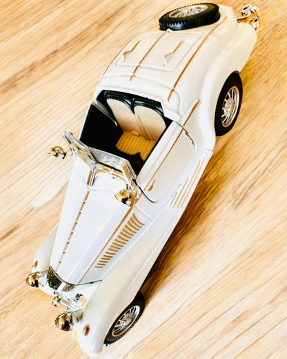 Miniature Model of Classic Retro Cars - customization option for a gift with engraving, 3 variants to choose from