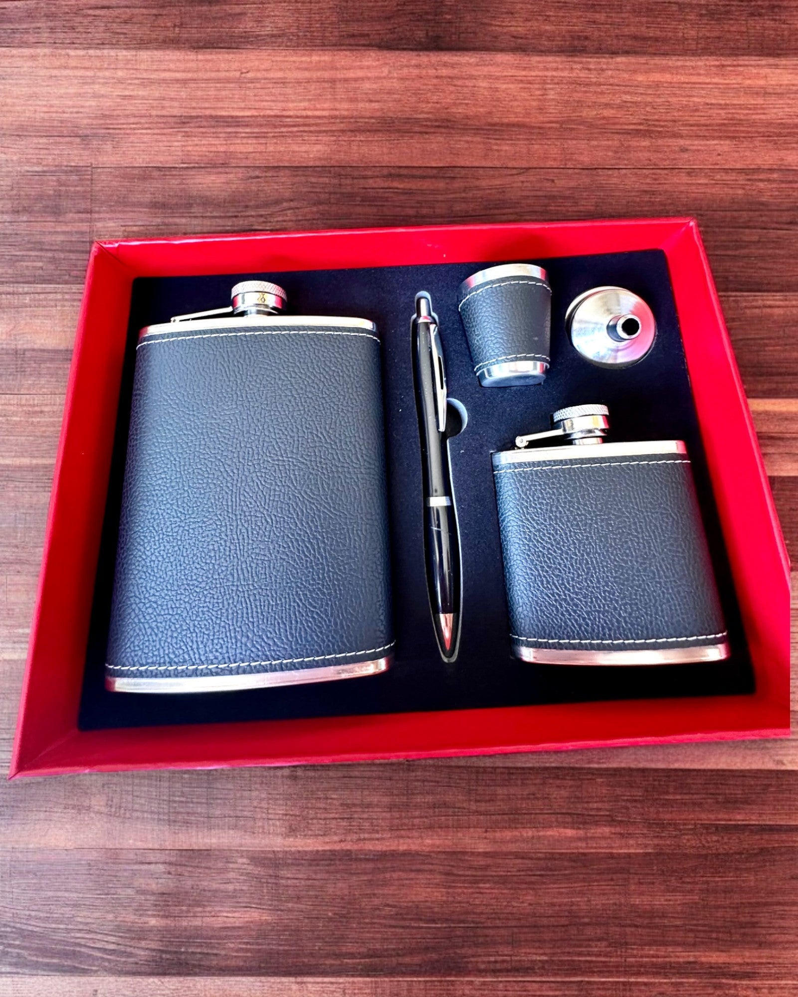 Set Pocketflacons "Stijlvolle Dandy" - mogelijkheid tot personalisatie met gravure als cadeau