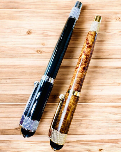 Stylo élégant "Majestic" avec option de personnalisation pour un cadeau, 2 variantes de couleurs au choix.