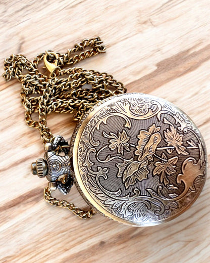 Pocket Watch "Vintage Charm" personalization with engraving for a gift