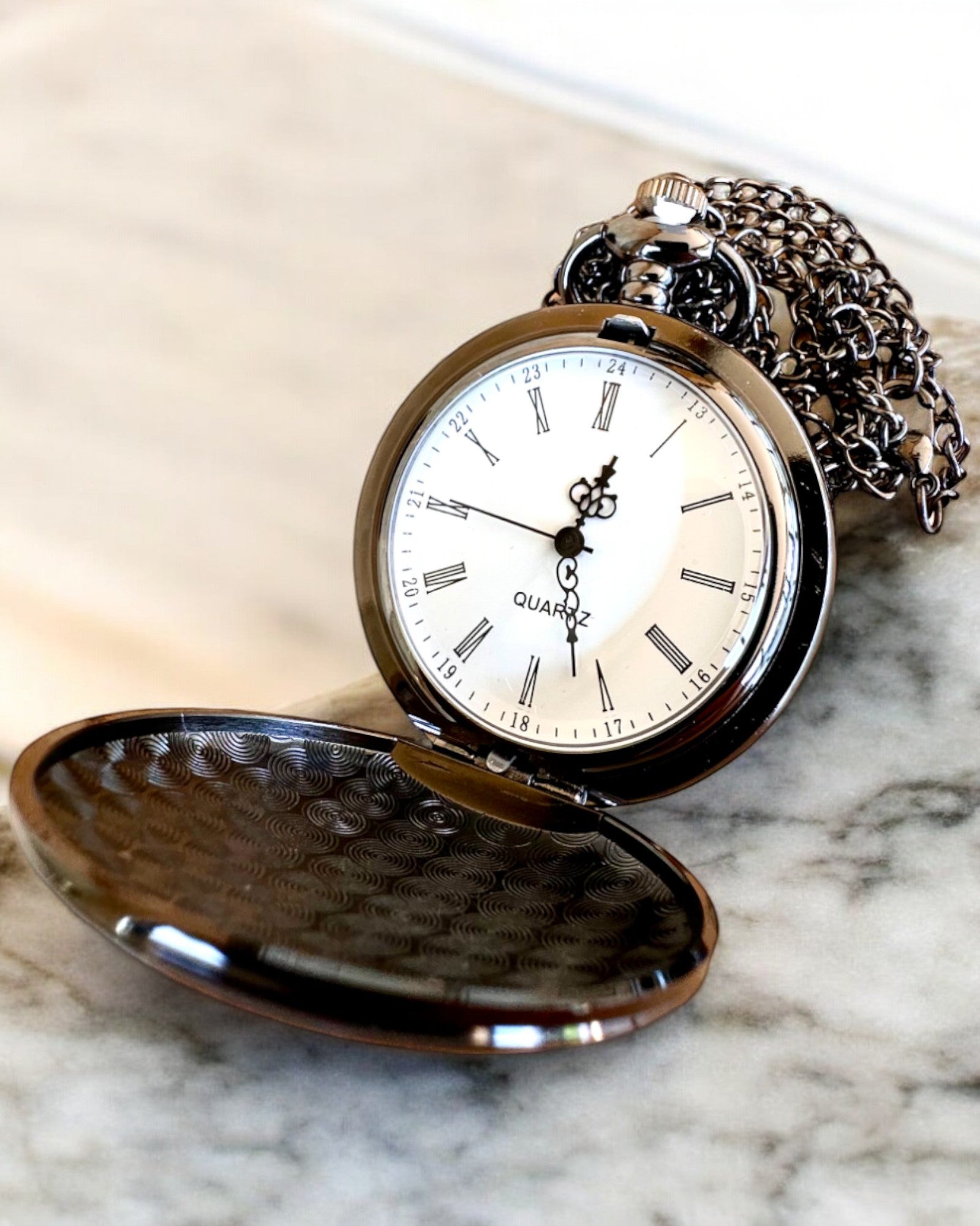 Elegant pocket watch "Czasownik" with engraving option for a gift