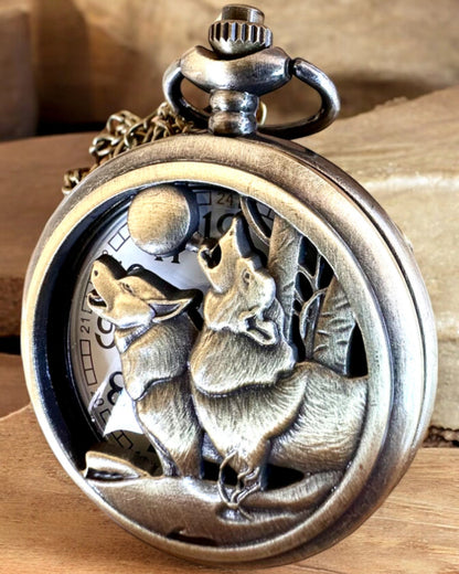 "Luna Wolf" – Stylish Pocket Watch with Wolves, personalization option for engraving as a gift