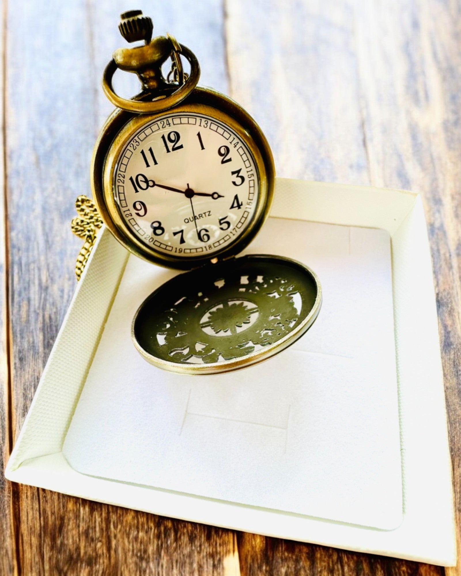 Vintage Pocket Watch with Compass Motif and Chain, Quartz, personalization with engraving