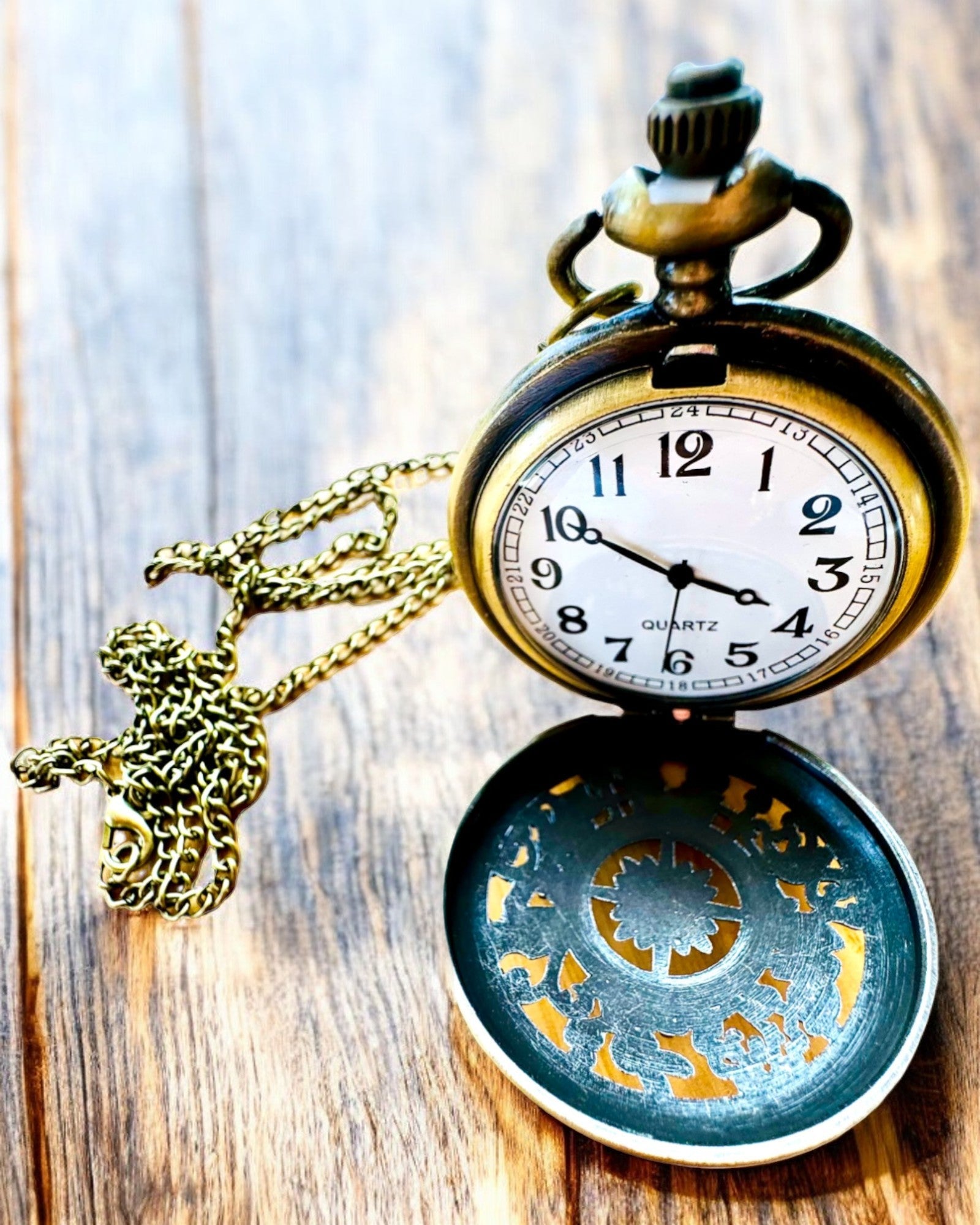 Vintage Pocket Watch with Compass Motif and Chain, Quartz, personalization with engraving