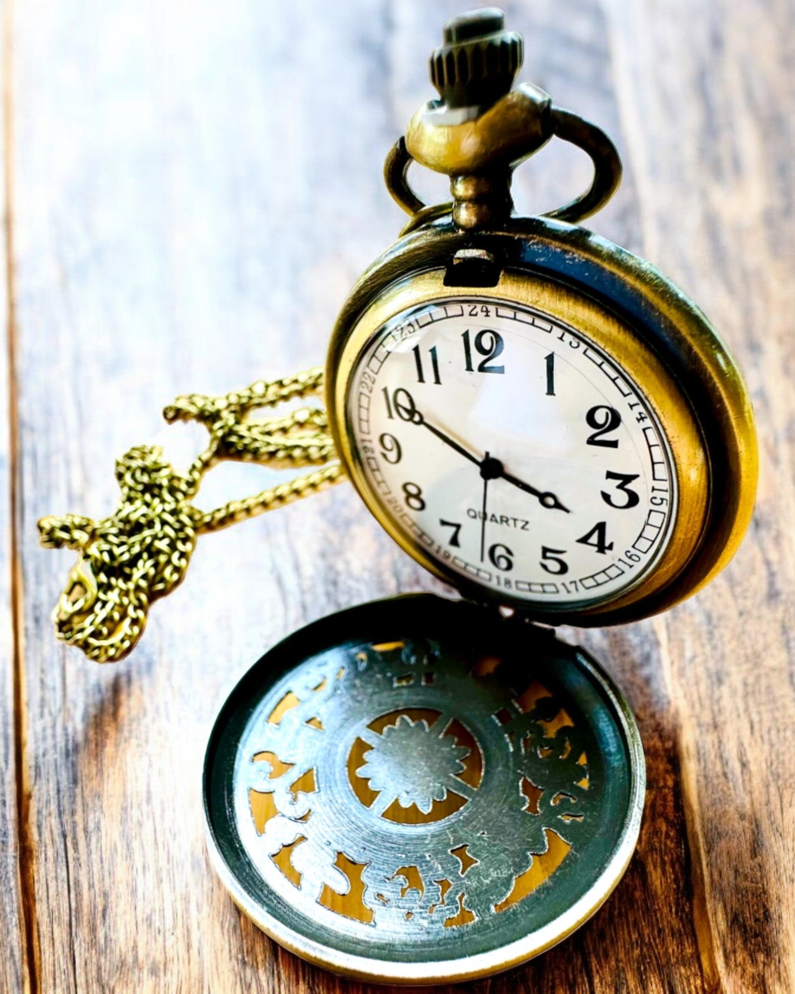 Vintage Pocket Watch with Compass Motif and Chain, Quartz, personalization with engraving