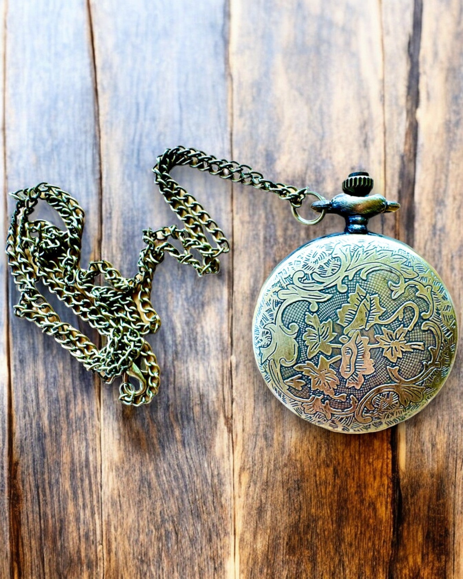 Vintage Pocket Watch with Compass Motif and Chain, Quartz, personalization with engraving