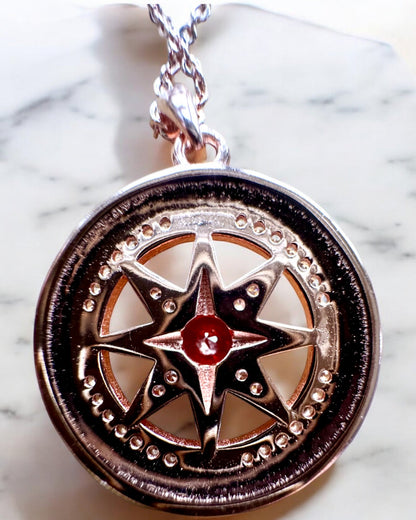 "Love Compass" necklace with zirconia, personalization option with engraving