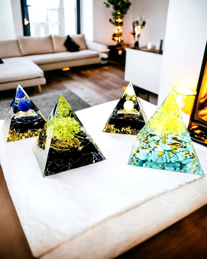 Pyramide Orgonite avec Citrine et Turquoise – Générateur d'Énergie Chakra, Outil Reiki, Décoration pour Méditation