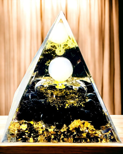 Orgoniet Piramide met Obsidiaan – Chakra Energie Generator, Reiki Meditatie Tool met Natuurlijke Steen