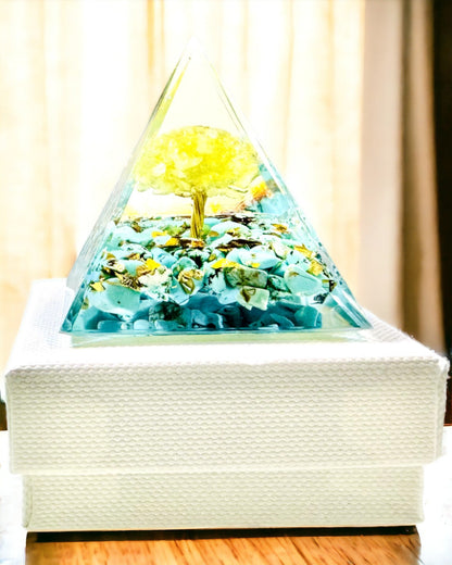 Pyramide Orgonite avec Citrine et Turquoise – Générateur d'Énergie Chakra, Outil Reiki, Décoration pour Méditation