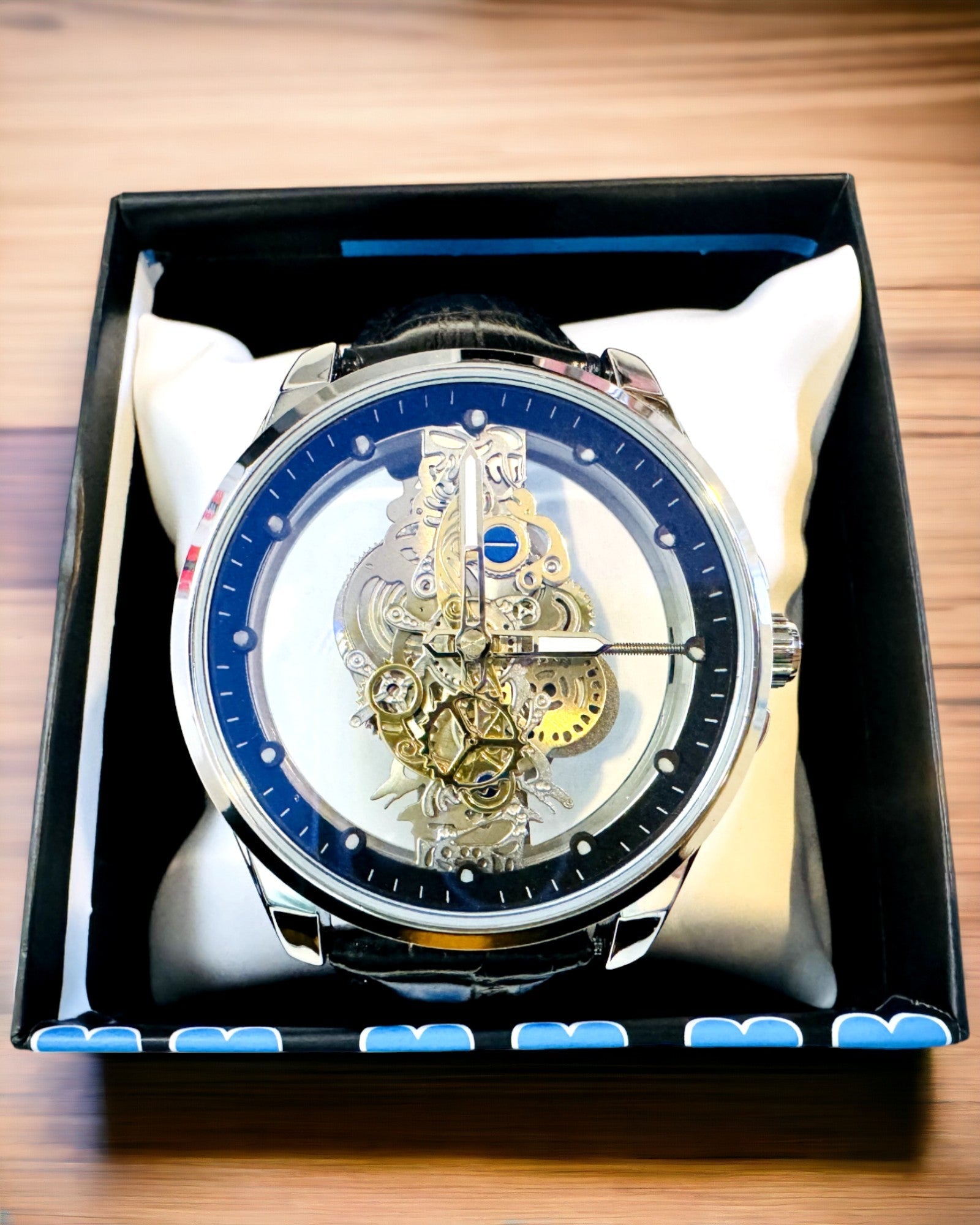 Heren Quartz Horloge met Transparante Wijzerplaat - Klassieke Elegantie in een Modern Jasje zwarte band. Personalisatie met gravure