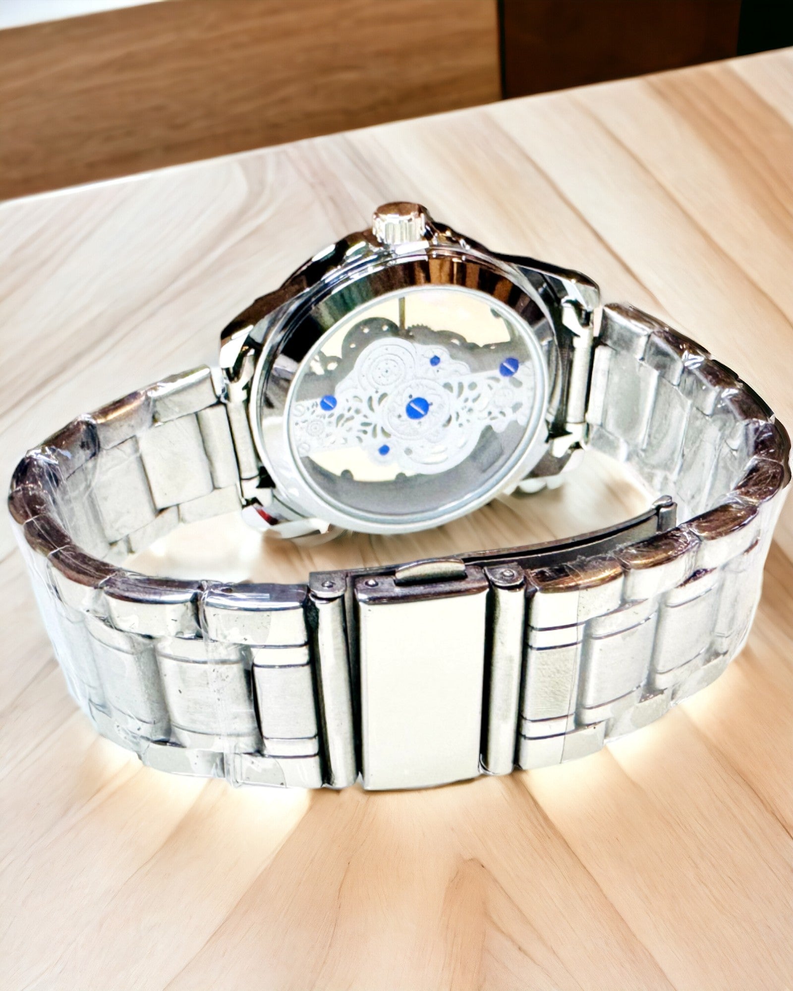 Montre Homme Élégante à Quartz - Mécanisme Transparent et Élégance Sportive