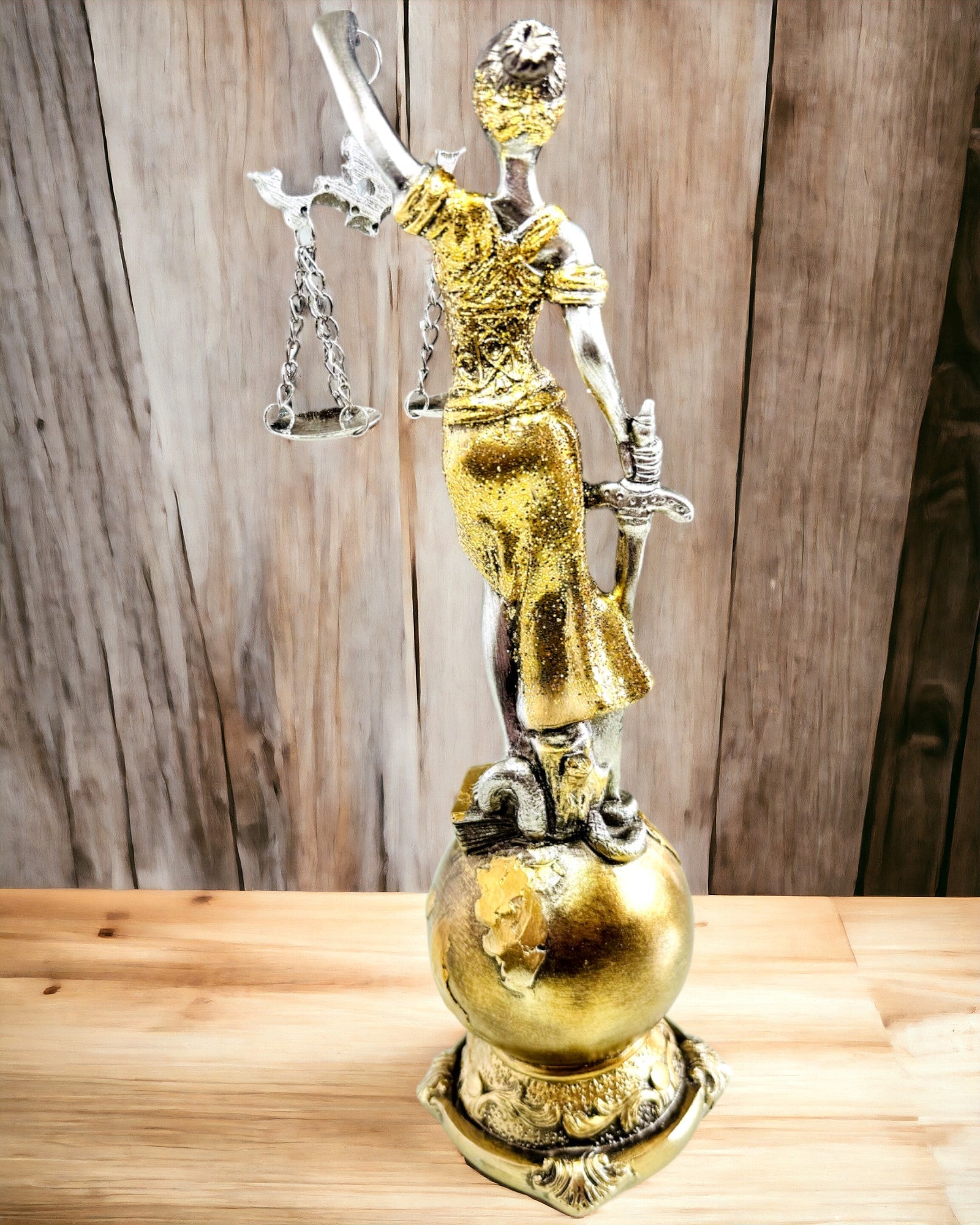 Statuette de la Déesse de la Justice – Décoration Artistique pour Étagère, Artisanat en Résine, personnalisation par gravure