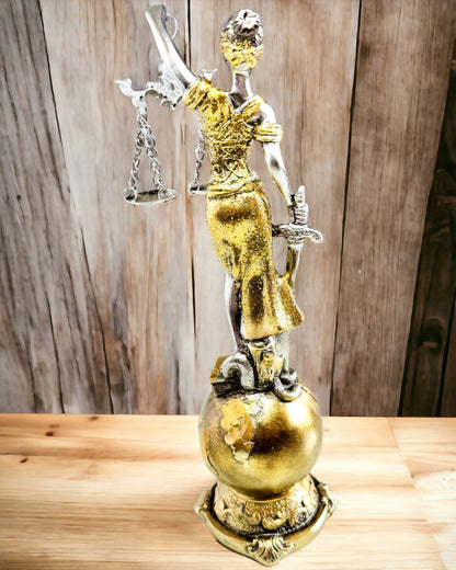 Goddess of Justice Figurine – Artistic Shelf Decoration, Resin Craft, personalization with engraving