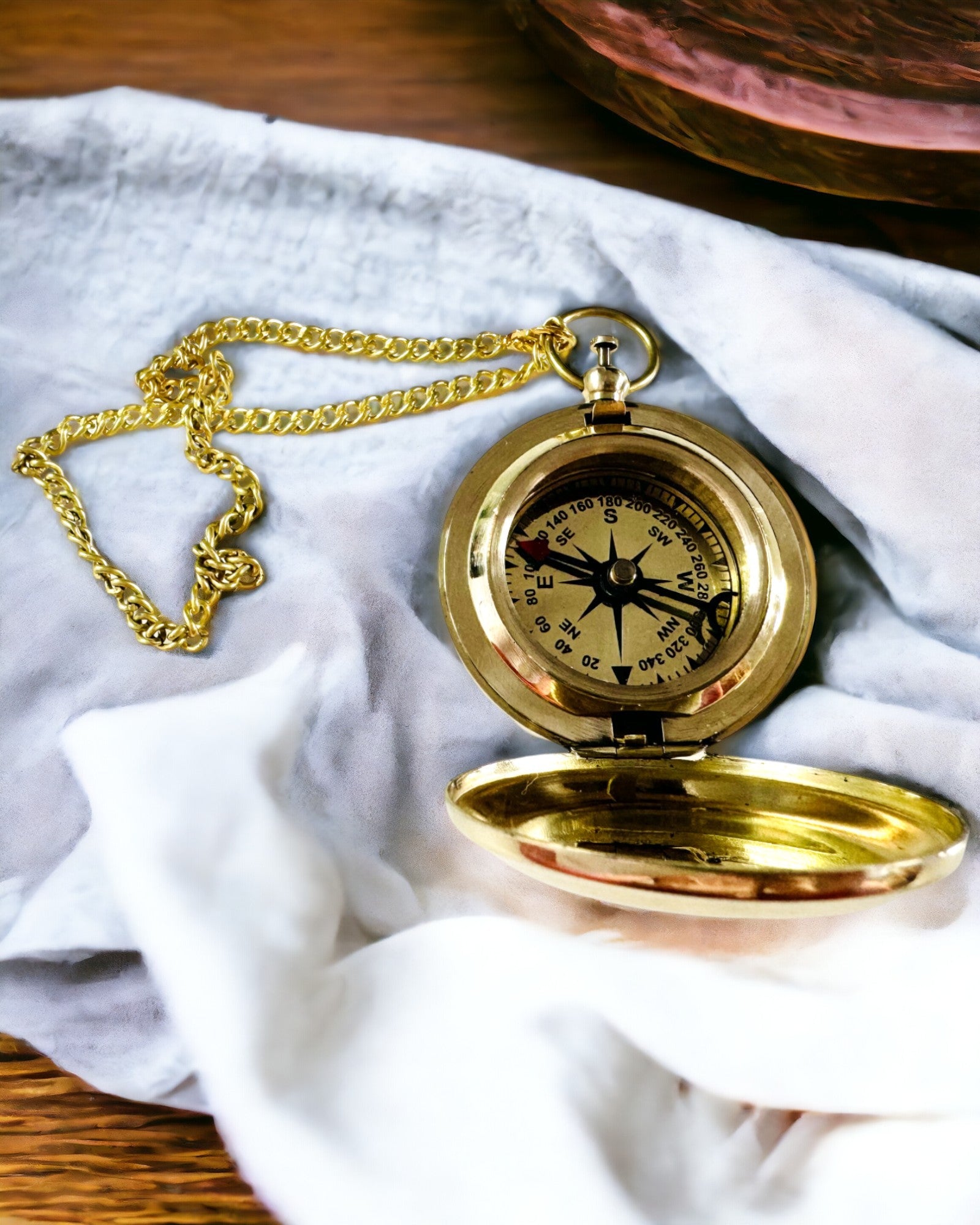 Golden Compass "Adventure" – Elegant Navigator of Discoveries