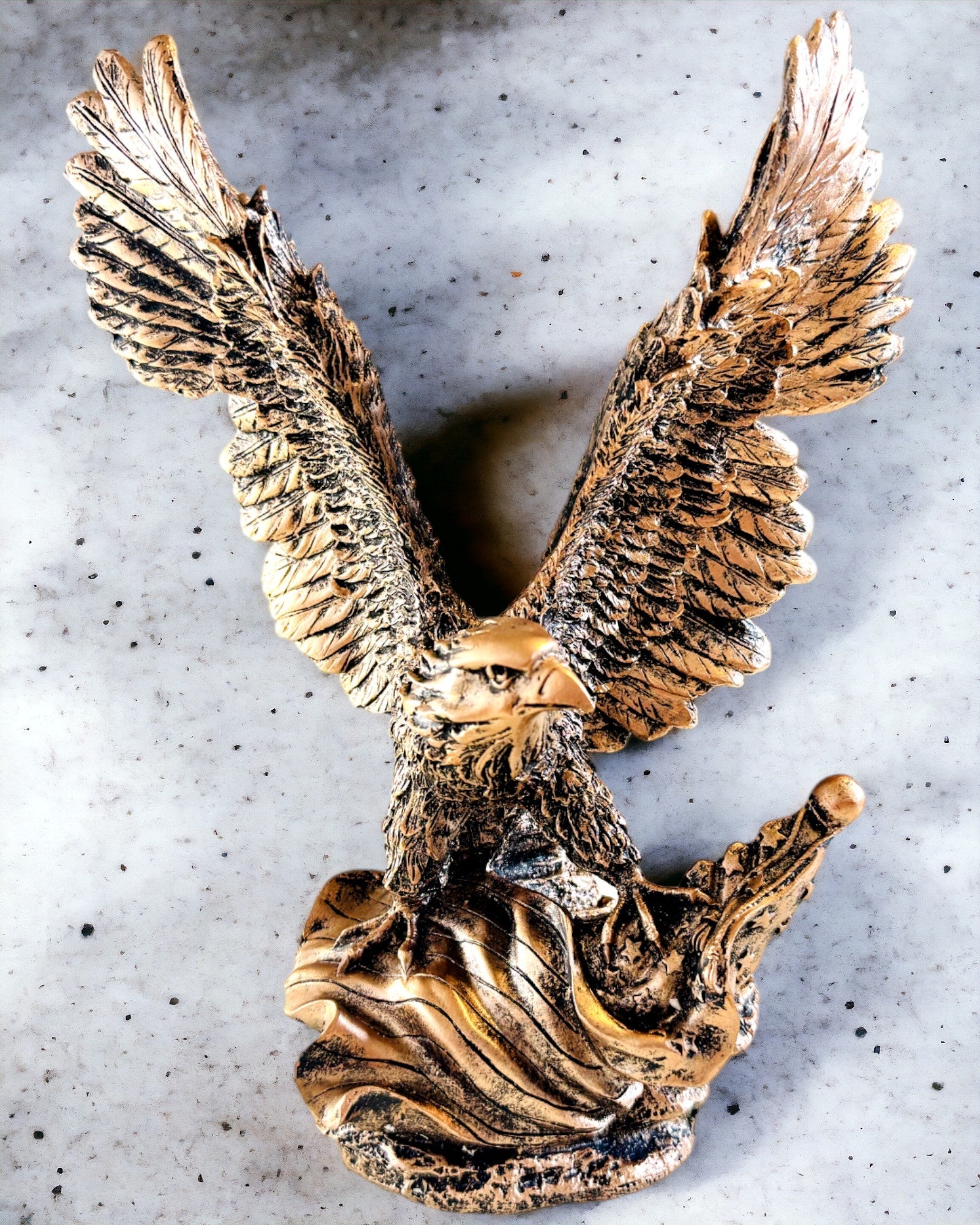 "Lord of the Winds" - Retro Eagle Sculpture in Vintage Style with Engraving Option