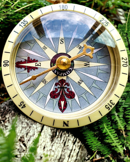 Rose gold compass - retro style navigation - portable and precise instrument for determining direction for travelers and explorers. Engraving, personalization.