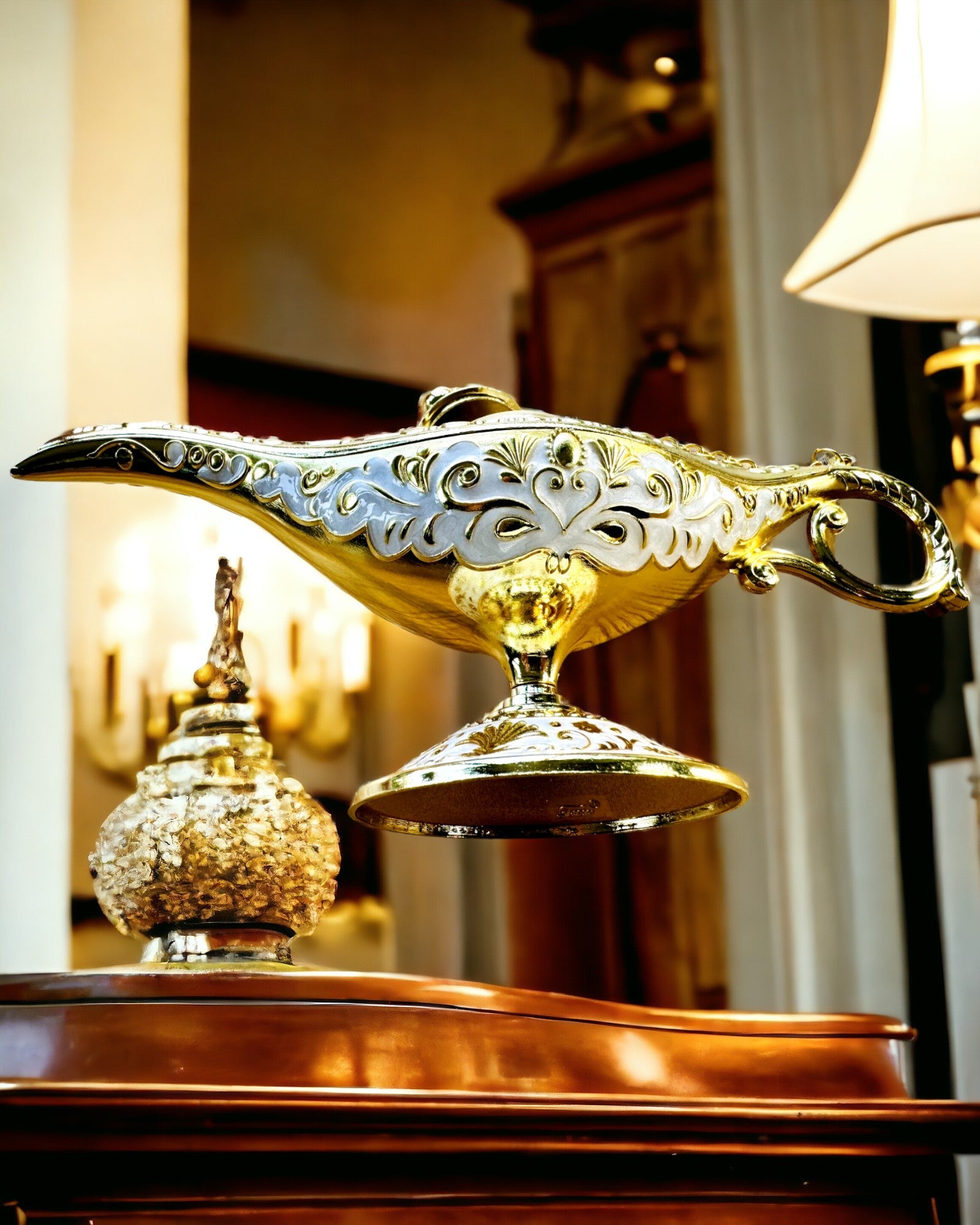 Magische Aladdin Lamp met Graveermogelijkheid - Witte Variant, verweven met goud