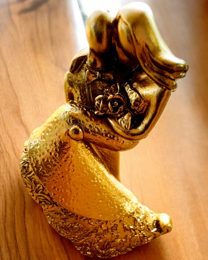 Figure "Eternal Love" gold color - 11 cm, Small Decorative Figure with Engraving Option