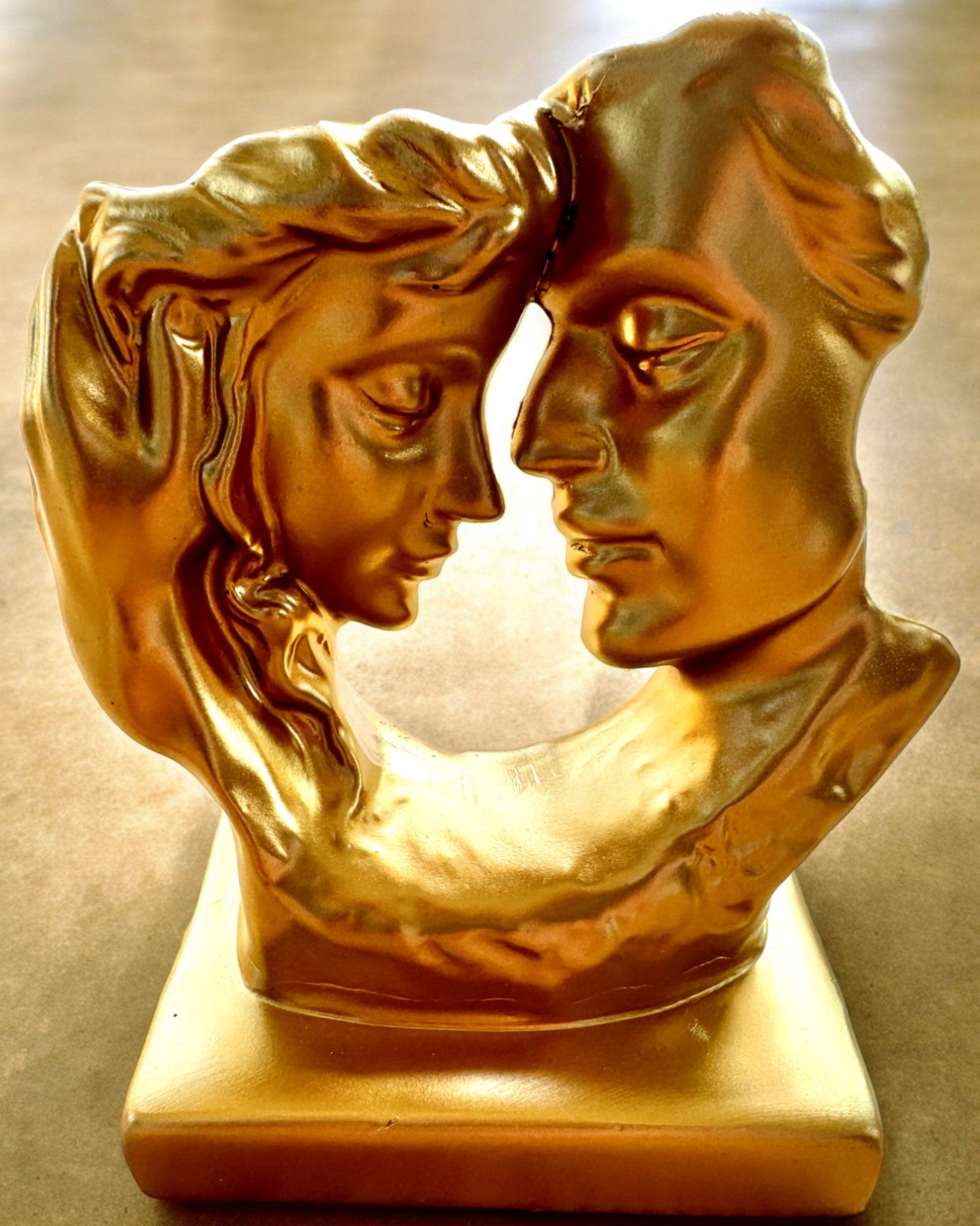 Figure "Golden Connection" - 13.5 cm in height, Decorative with Engraving Option