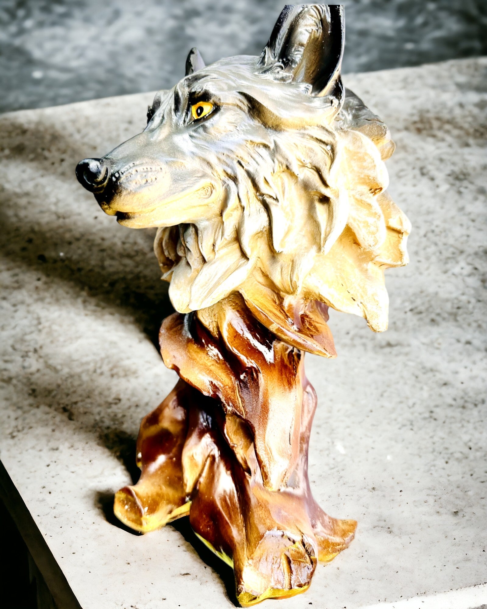 "Wolf Spirit" – Decorative Figurine with the possibility of personalization through engraving, for a gift