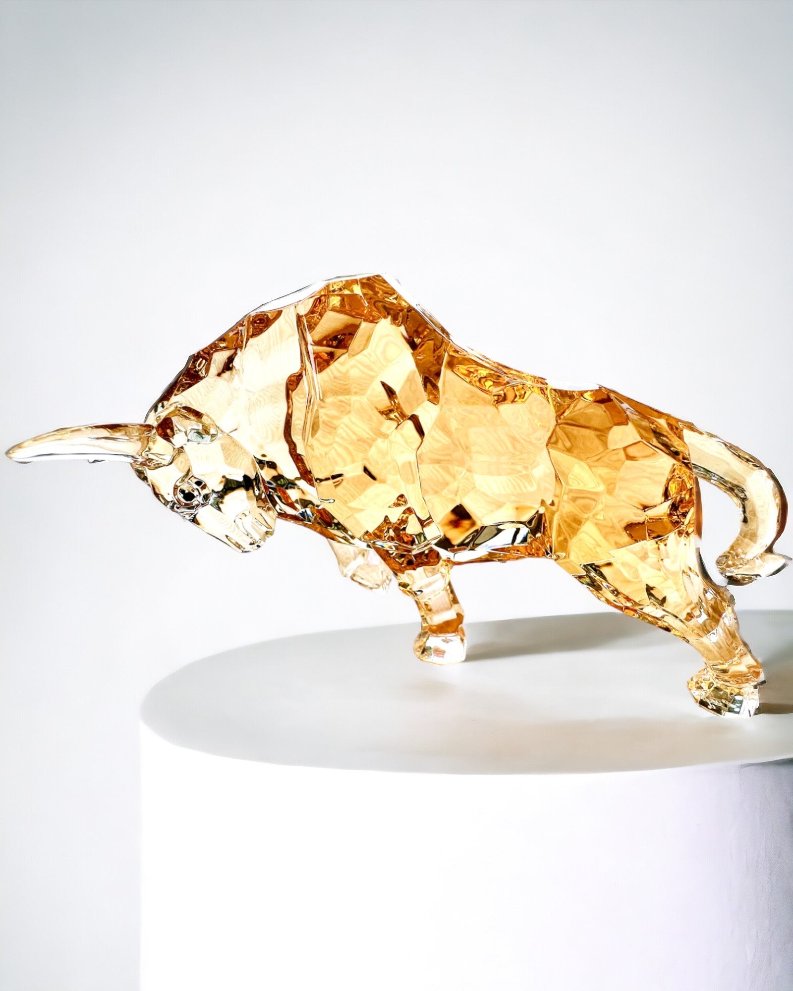 "Golden Bull" Statue made of Resin, transparent design, customization option