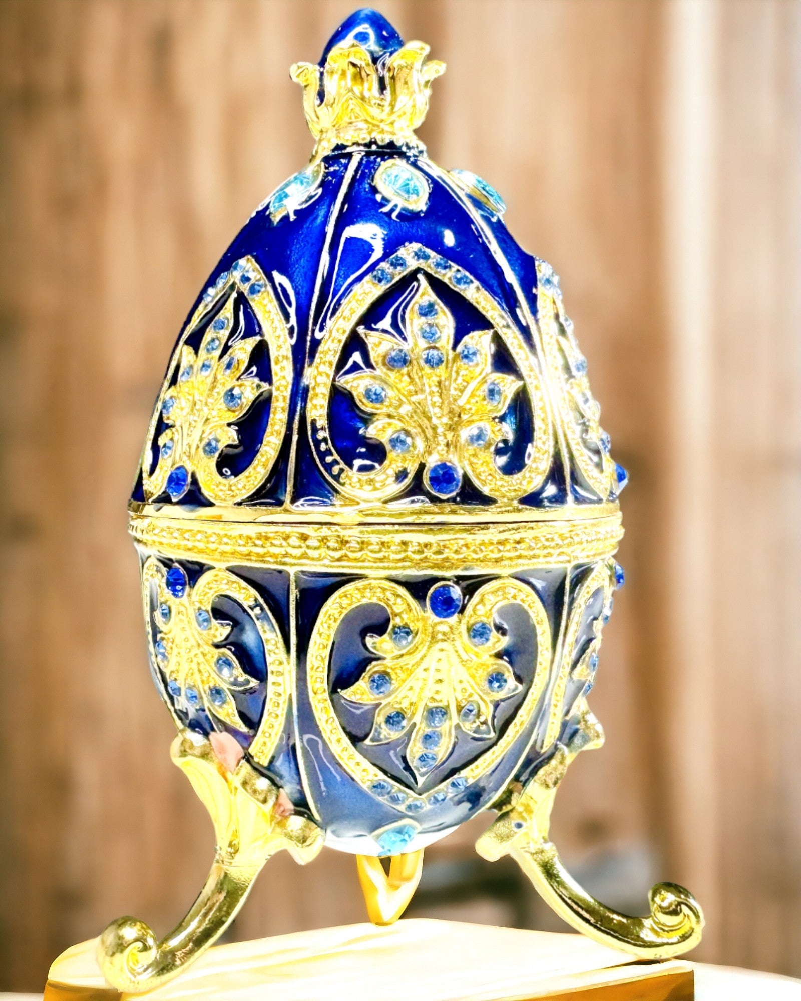 Ekskluzywne Jajko Faberge - kolor ciemny niebieski – Dekoracyjne Pudełko na Biżuterię z Emalii