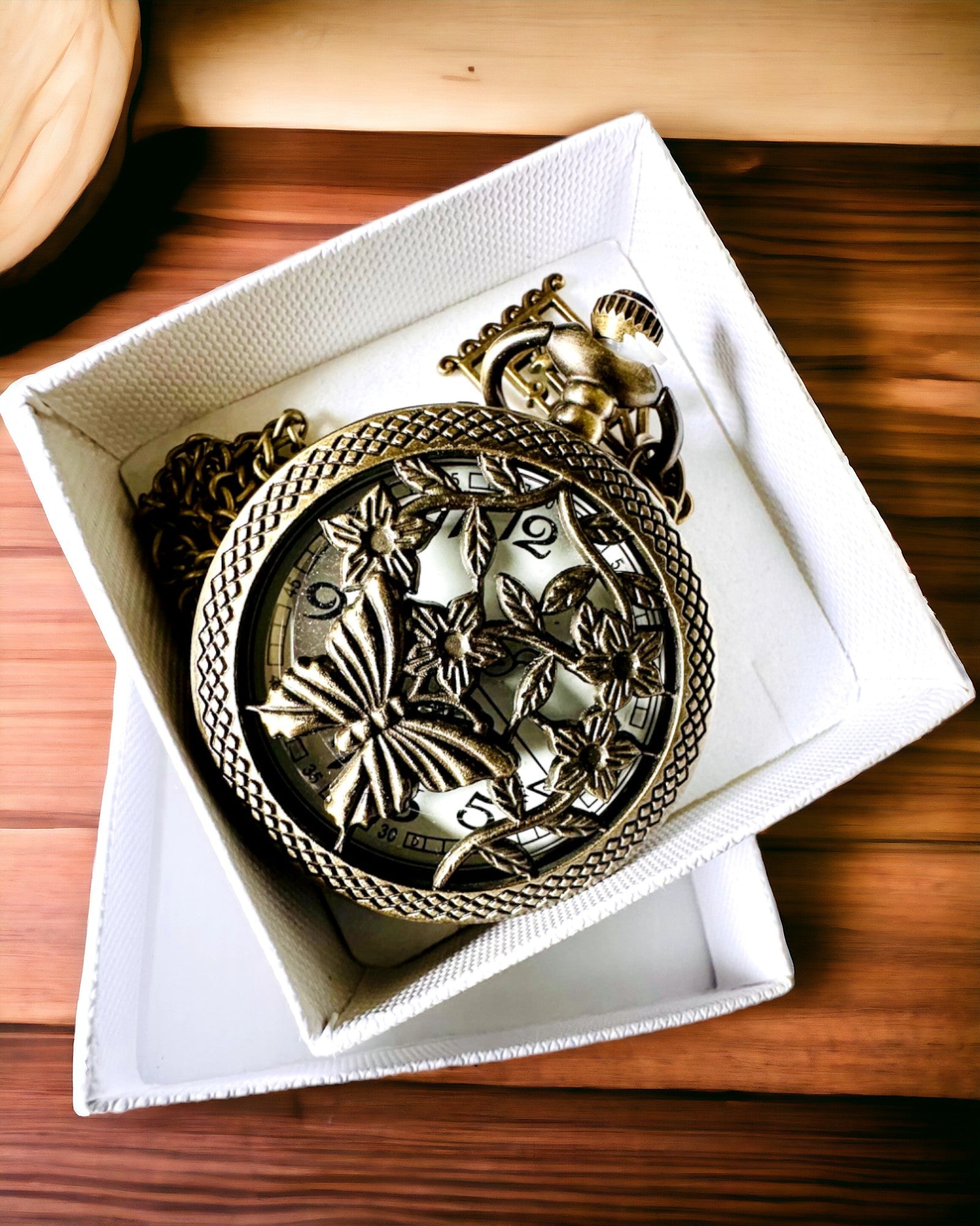 Pocket Watch "Butterfly Elegance" with the possibility of personalization by engraving