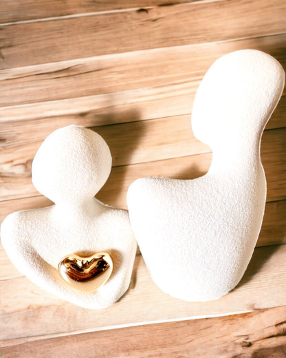 "Love in the Heart – Ceramic Family Figures", personalization option with engraving