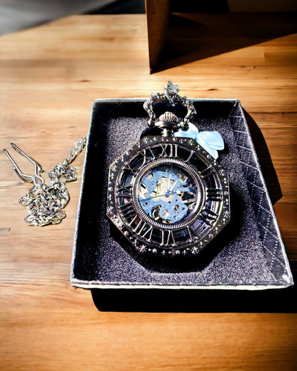 Montre de poche mécanique octogonale classique steampunk de couleur noire, gravée