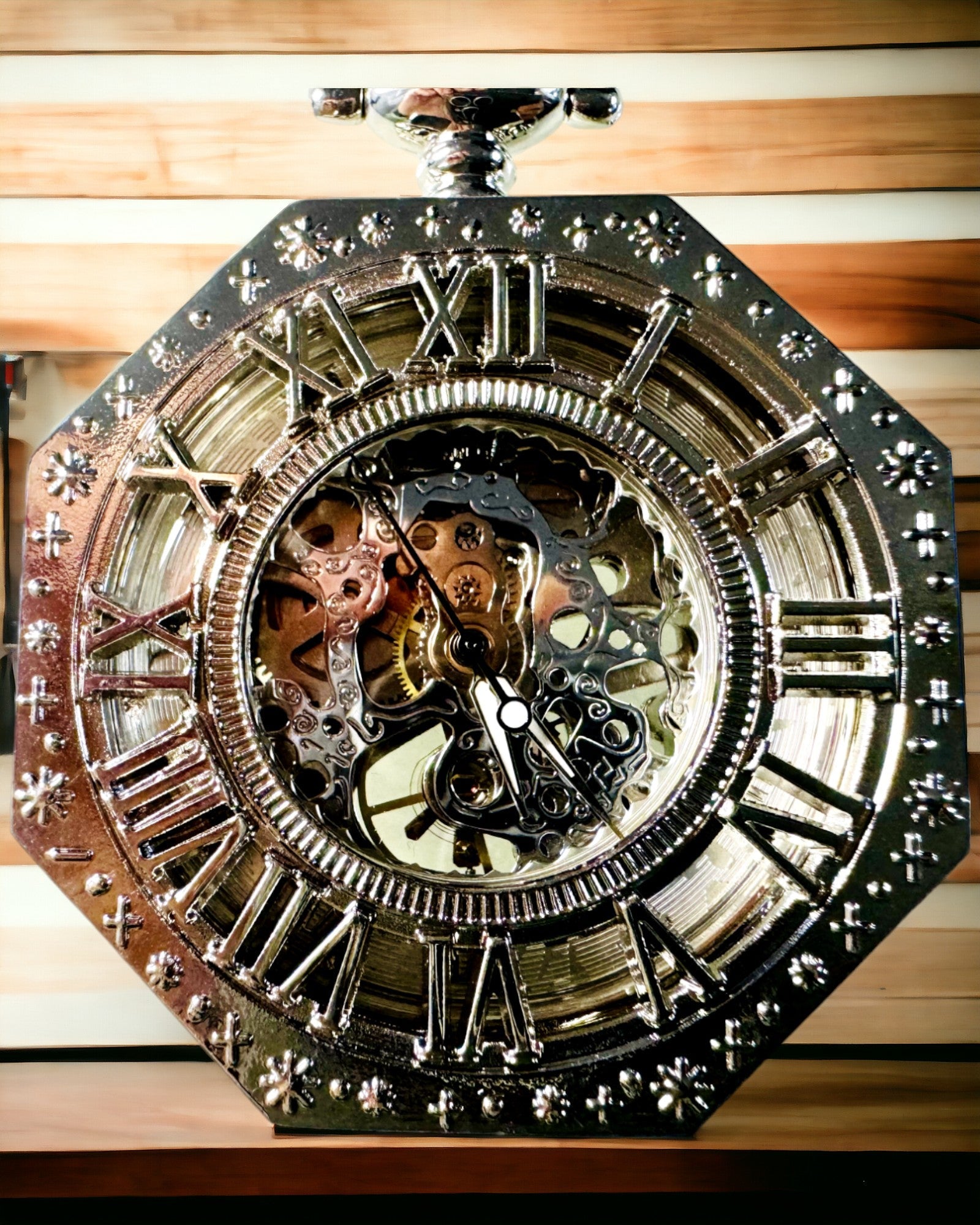 Klassieke zilveren Achtzijdige Mechanische Zakhorloge met Geperforeerde Wijzerplaat in Steampunkstijl