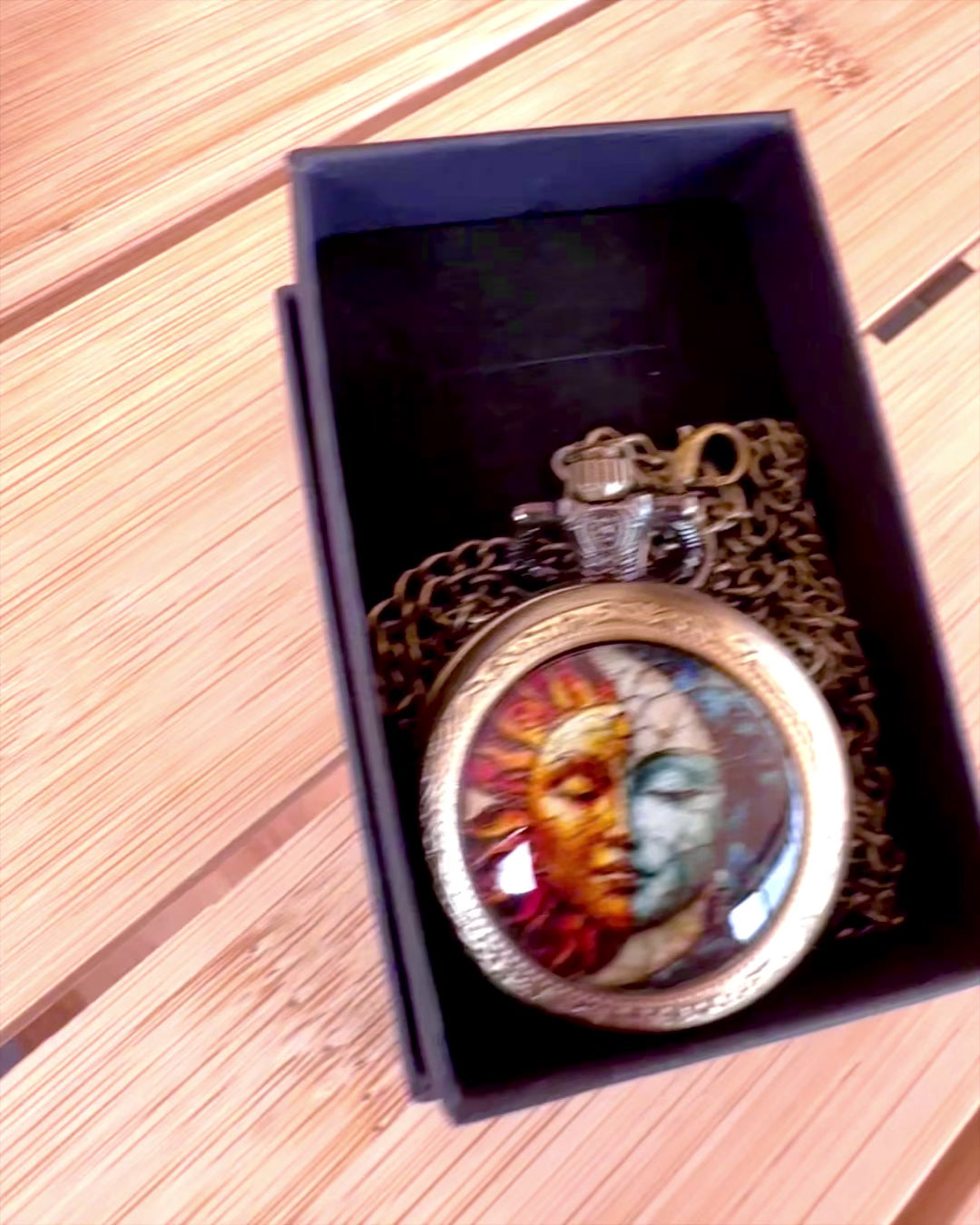 Elegant pocket watch "Sunny Lumination" with engraving option for a gift