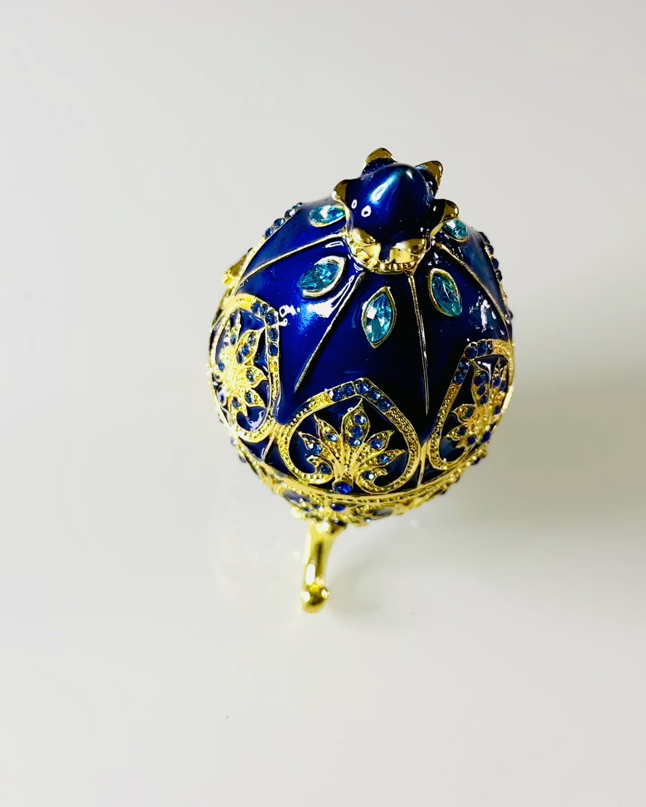 Exclusief Fabergé Ei - donkere blauwe kleur - Decoratieve Sieraden Doos van Emaille