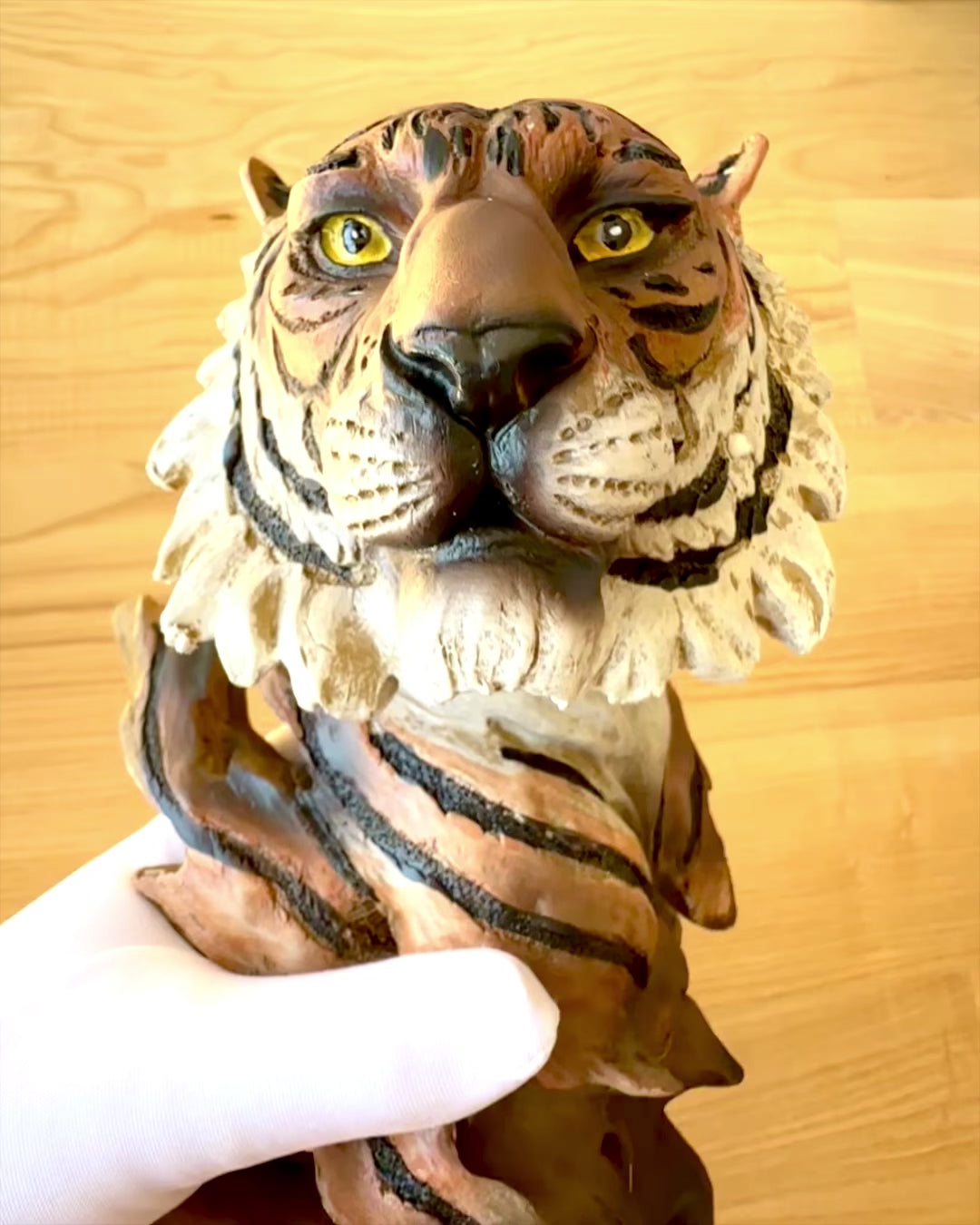 "Tiger King of the Jungle" Figurine with Engraving Option, 29 cm tall, decoration for a gift