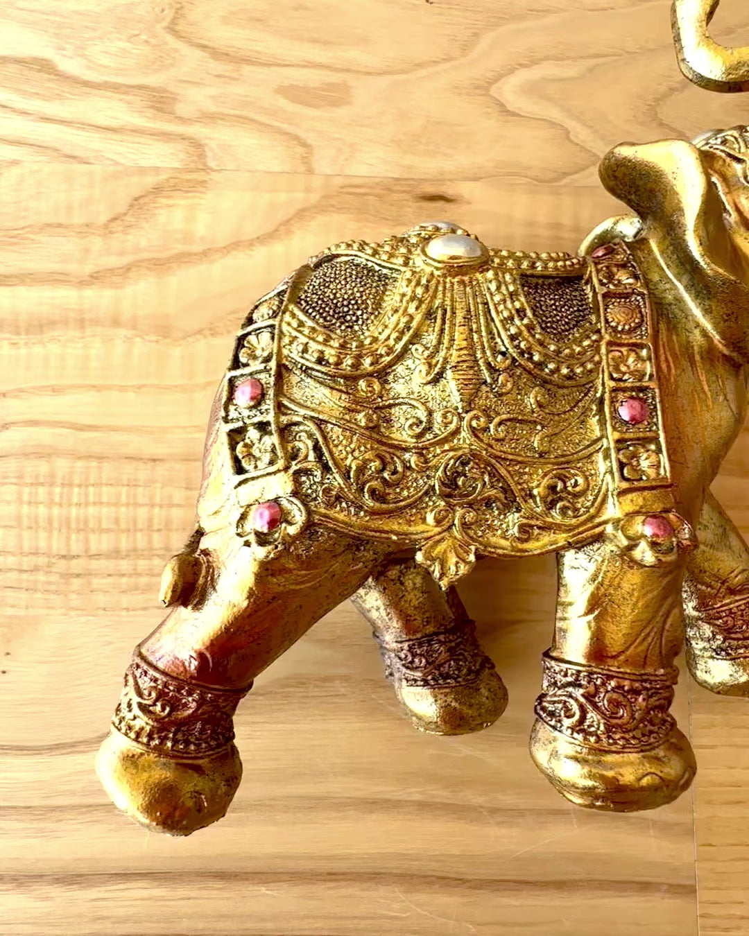 Königlicher Elefant mit Gravurmöglichkeit - Eleganz und Luxus, Personalisierung als Geschenk